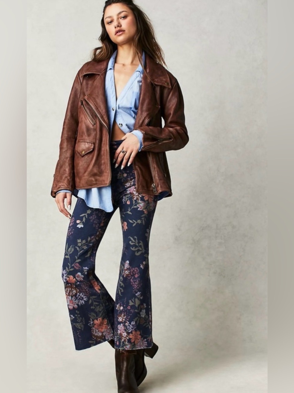 FREE PEOPLE WE THE FREE Youthquake Printed Crop Flare Jeans Navy Combo Floral 28